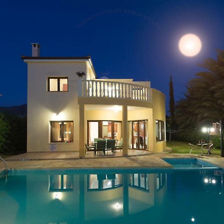 Villa Tsikkos Tria Polis ภายนอก รูปภาพ