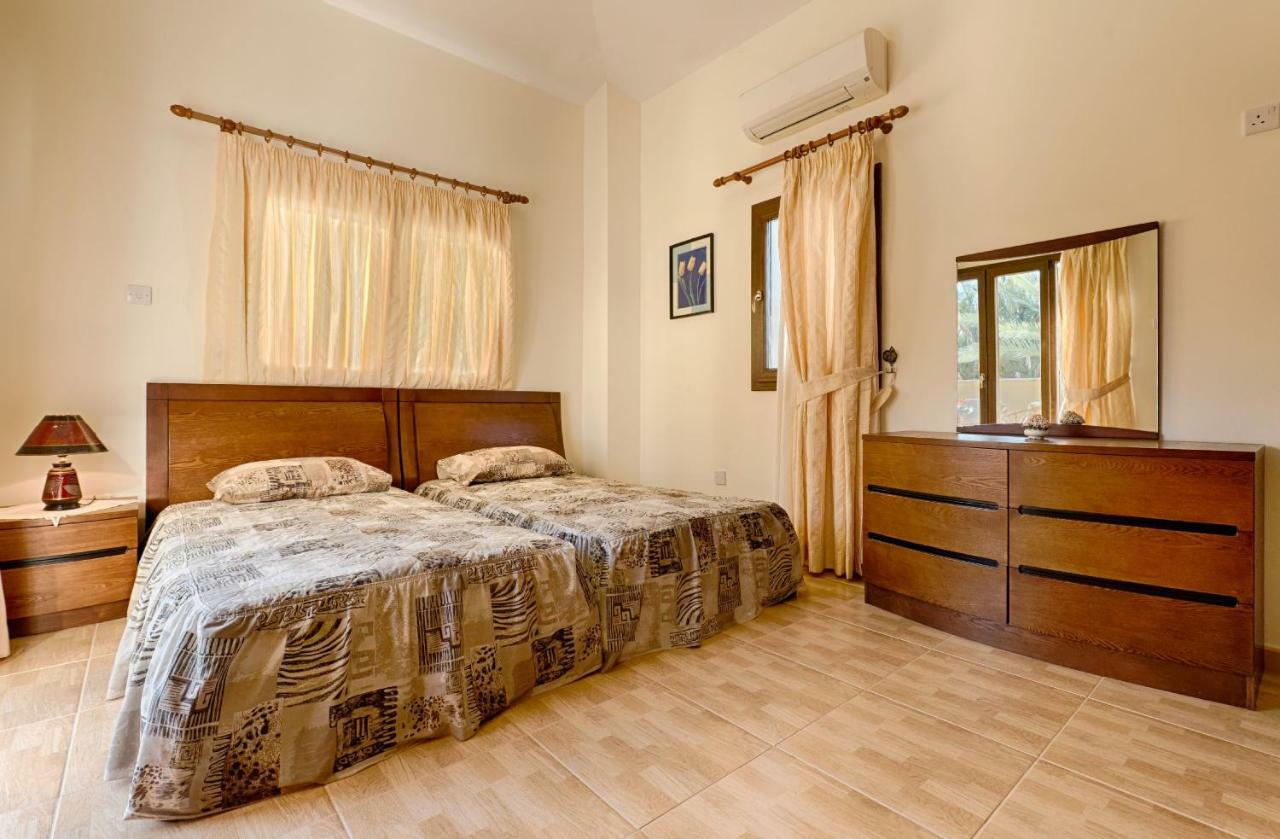 Villa Tsikkos Tria Polis ภายนอก รูปภาพ
