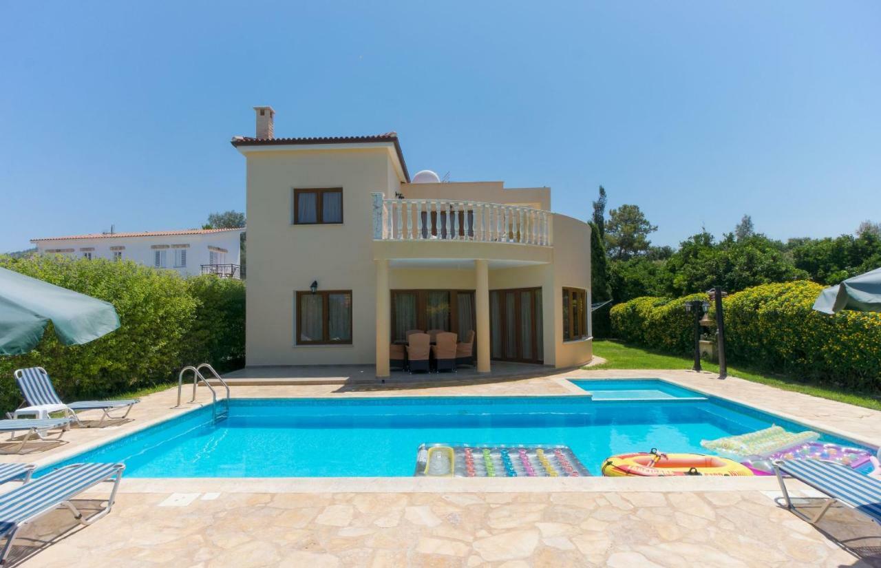Villa Tsikkos Tria Polis ภายนอก รูปภาพ