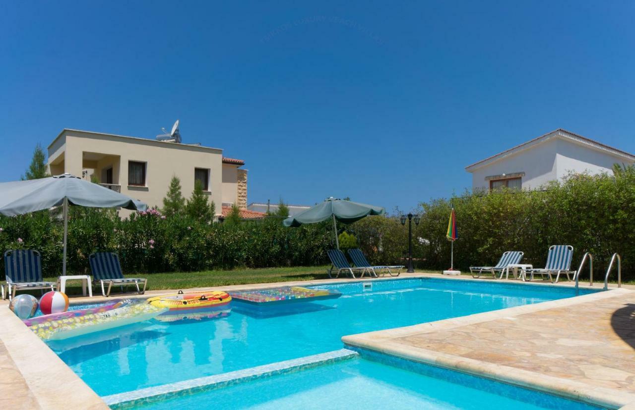 Villa Tsikkos Tria Polis ภายนอก รูปภาพ