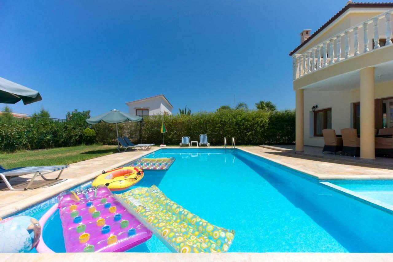 Villa Tsikkos Tria Polis ภายนอก รูปภาพ