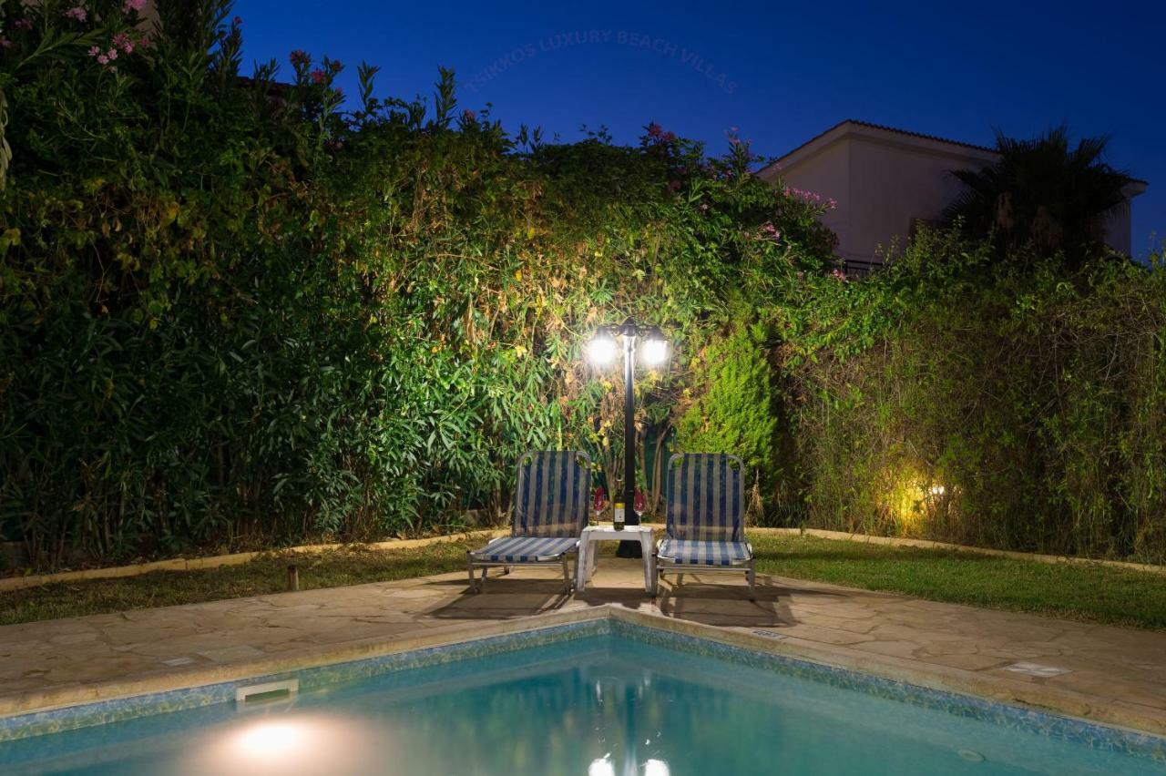 Villa Tsikkos Tria Polis ภายนอก รูปภาพ
