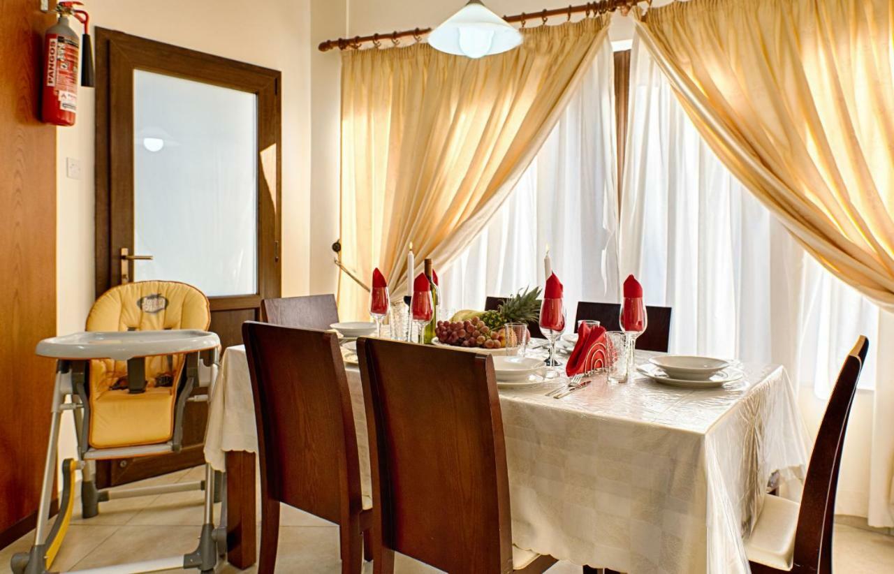 Villa Tsikkos Tria Polis ภายนอก รูปภาพ